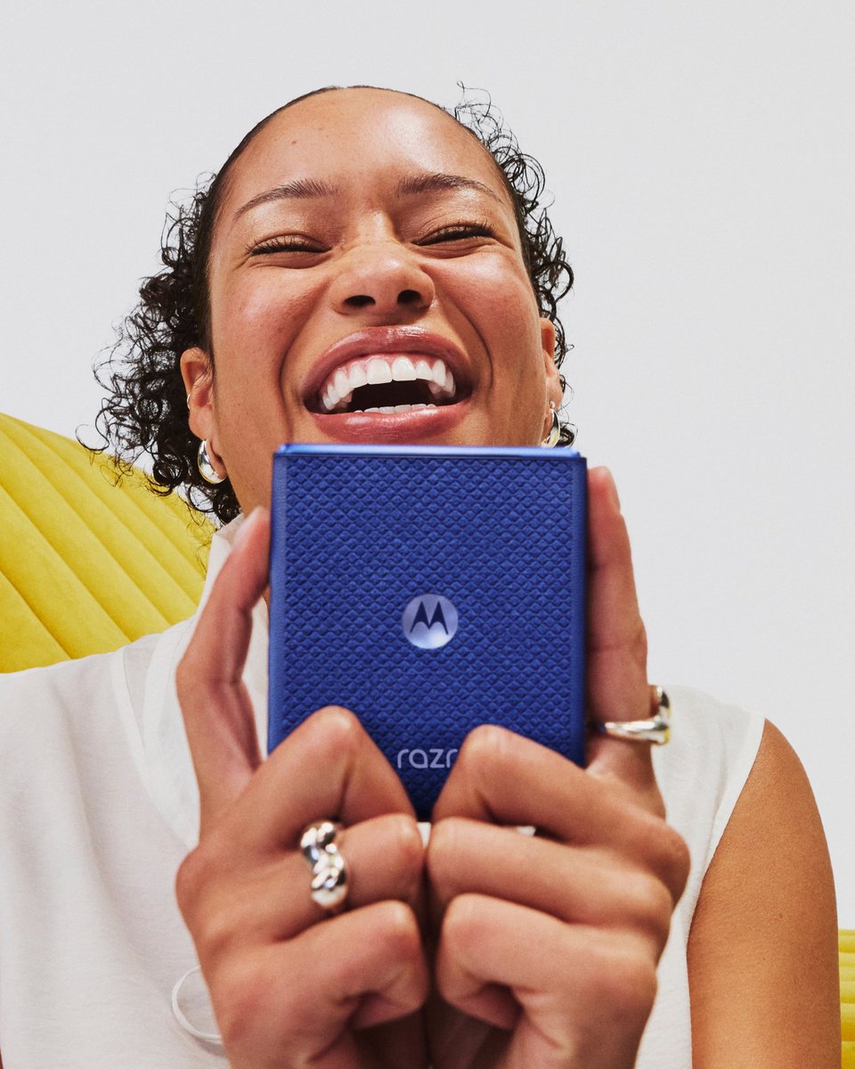 motorola tweet media