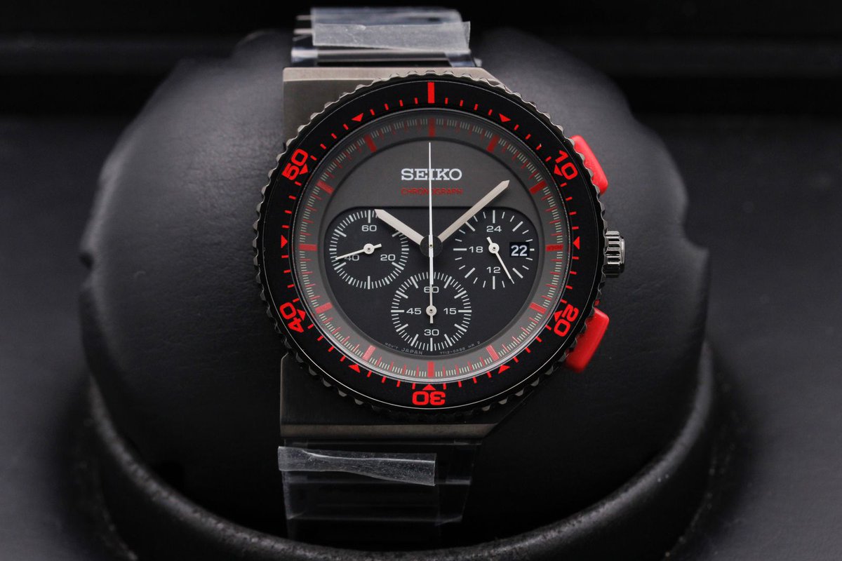 WatchPatrolRF's tweet image. 🛸 Giugiaro’s wild asymmetry hits hard on this Seiko “Bishop”—limited to just 500 pieces. Quartz chrono, NOS, and the PVD case still looks like sci-fi from the future. #Seiko #Giugiaro #LimitedEdition #ocwatchguy

👀 $1,995 at wptrl.co/l/2957418