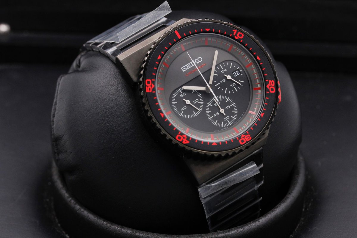 WatchPatrolRF's tweet image. 🛸 Giugiaro’s wild asymmetry hits hard on this Seiko “Bishop”—limited to just 500 pieces. Quartz chrono, NOS, and the PVD case still looks like sci-fi from the future. #Seiko #Giugiaro #LimitedEdition #ocwatchguy

👀 $1,995 at wptrl.co/l/2957418