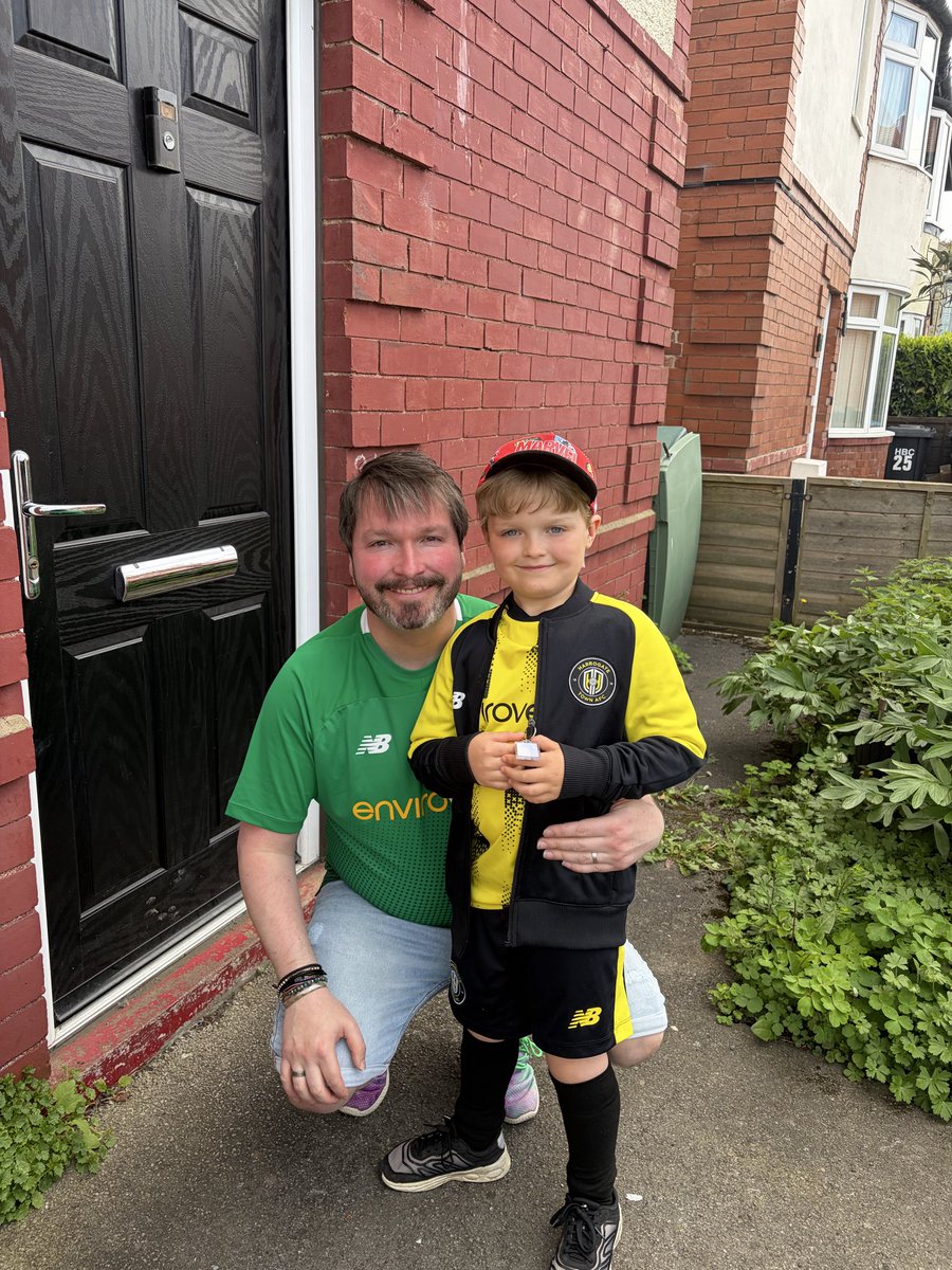 Off they go….. <a href="/HarrogateTown/">Harrogate Town AFC</a> #proudtobetown
