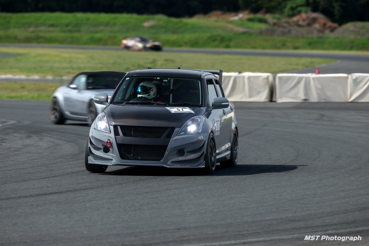 5D_gotoh_hitori's tweet photo. ステルス痛車だったのにいっぱい撮っていただけて感謝です！今度はがっつり貼った状態で撮られたいところ💭
#RSY痛車走行会 https://t.co/pb8J0NvHdk