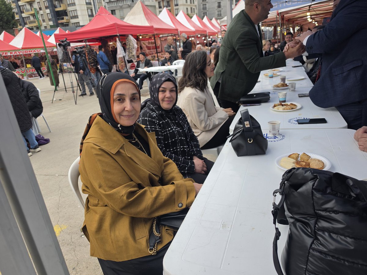 aktuzla's tweet photo. Tuzla Engelli Hakları Derneği’nin düzenlediği Yöresel Ürünler Festivali’ne ilçe yönetimimizle birlikte katıldık.

Birlik ve dayanışmanın ön planda olduğu bu güzel organizasyon için emeği geçenlere teşekkür ediyoruz.

@abdullahozdemir
@serefcolak https://t.co/VxVM2lJQgP