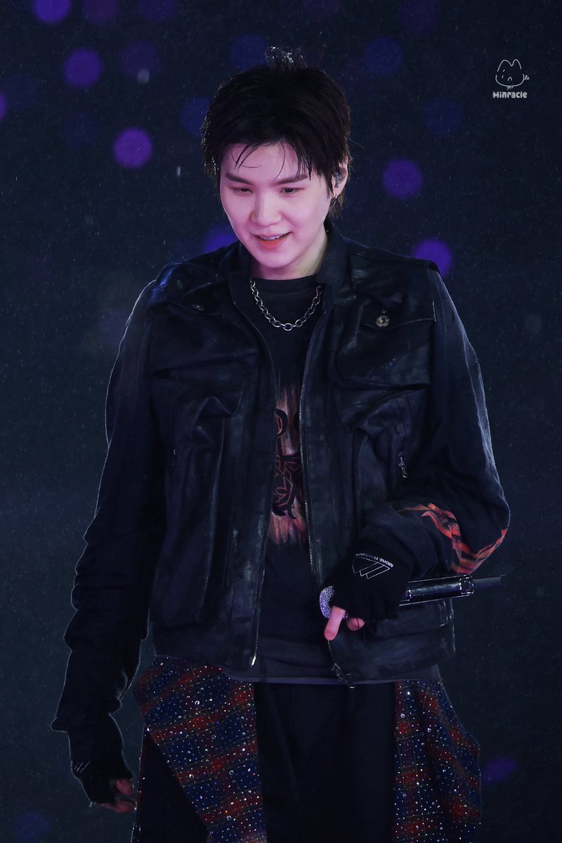 minracle_93's tweet image. 260409 Arirang Tour in Goyang D1

🌧️🐱

#SUGA #슈가 #AgustD #민윤기 
#방탄소년단 #BTS 
#BTS_WORLDTOUR_ARIRANG
#BTS_WORLDTOUR_ARIRANG_GOYANG