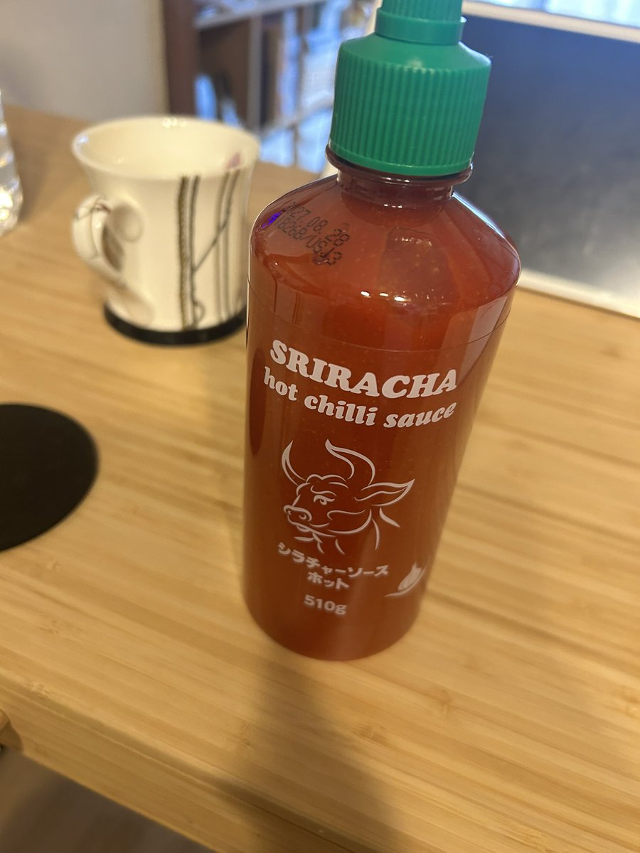 やっぱりシラチャーソース美味い！
なんでも合う！