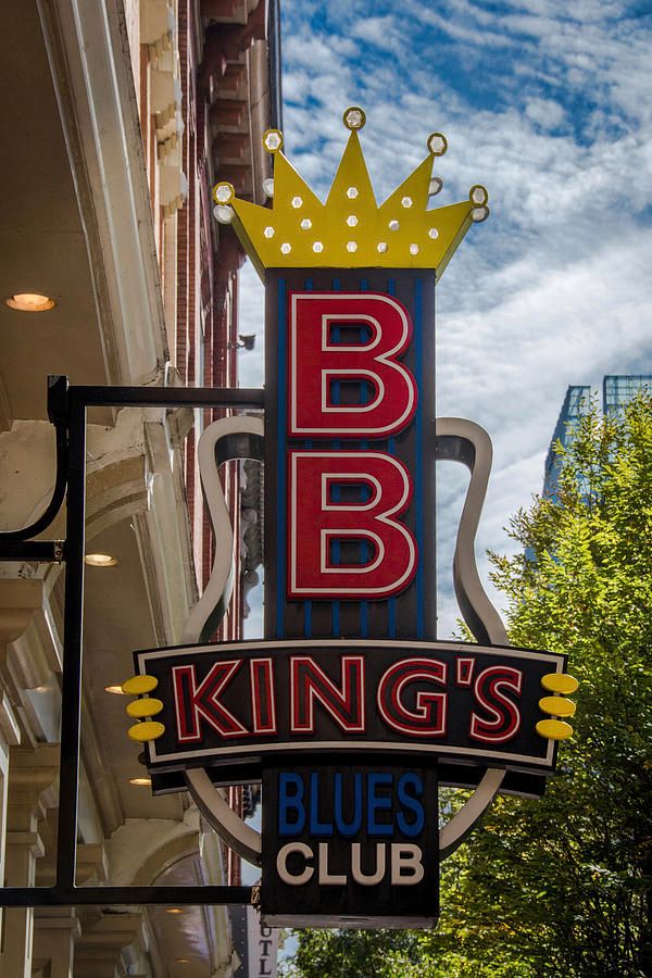 DebraMartz's tweet photo. BB King's Blues Club - Honky Tonk Row by Debra Martz https://t.co/WPC0oClMkz
#BBKing #BluesClub #MusicCity #sign #honkytonkrow #honkytonk #signage #posters #stickers #magnets #mugs #GiftIdeas https://t.co/phO3WWriNB