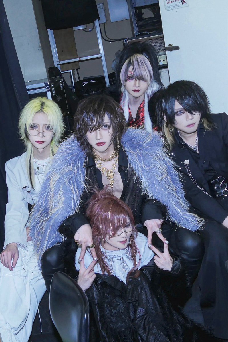VERiTASERUM じょにー tweet media