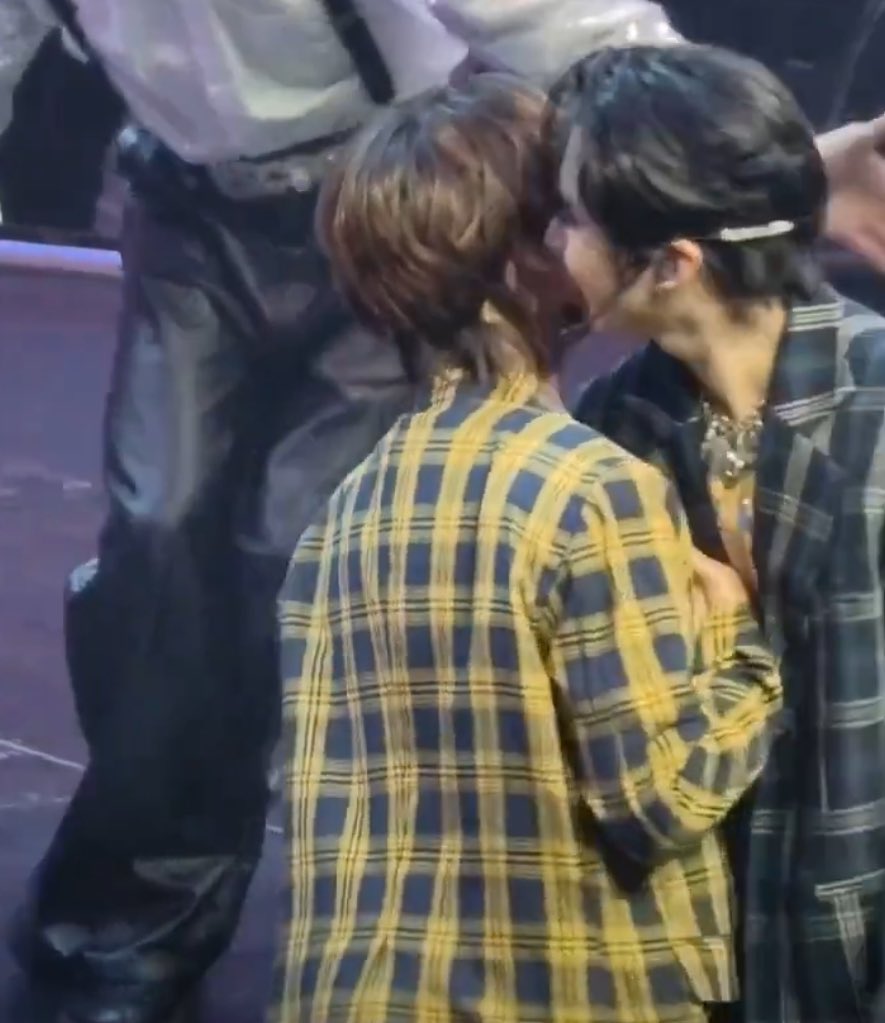 jamberrie_'s tweet photo. GURL I'M SCREAMING RN WTF JUST HAPPENED?!?!?😭😭😭
#ryujinpatji https://t.co/RhptfW5hki