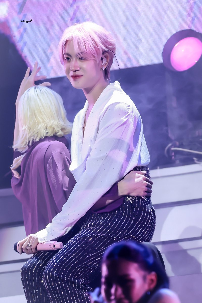 ท่านั่ง สายตา ยิ้มหวาน รอผช.เดินมาหาแห่งปี 🫠🙈

TLEFIRSTONE DMDLAND3 D1
#DMDLAND3DAY1
#Firstone : <a href="/firstone_wnk/">FirstOne</a>