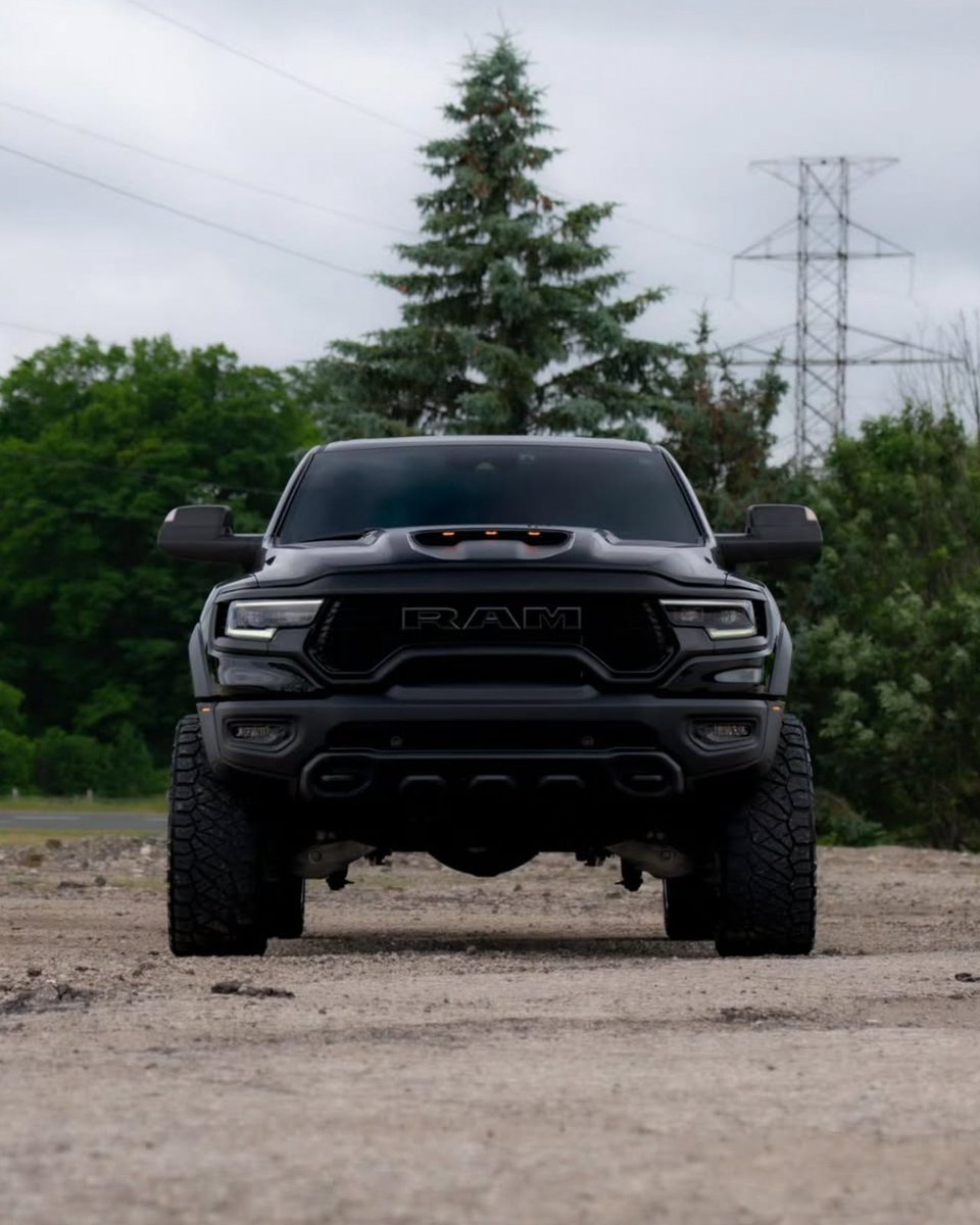 autochat360's tweet photo. This Ram TRX on 24x12s is straight menace 😤 https://t.co/jVBiuoKWct
