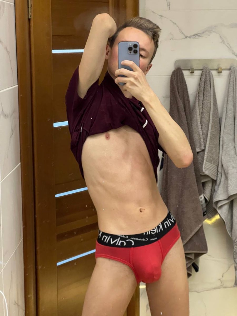Your kinky twink tweet media