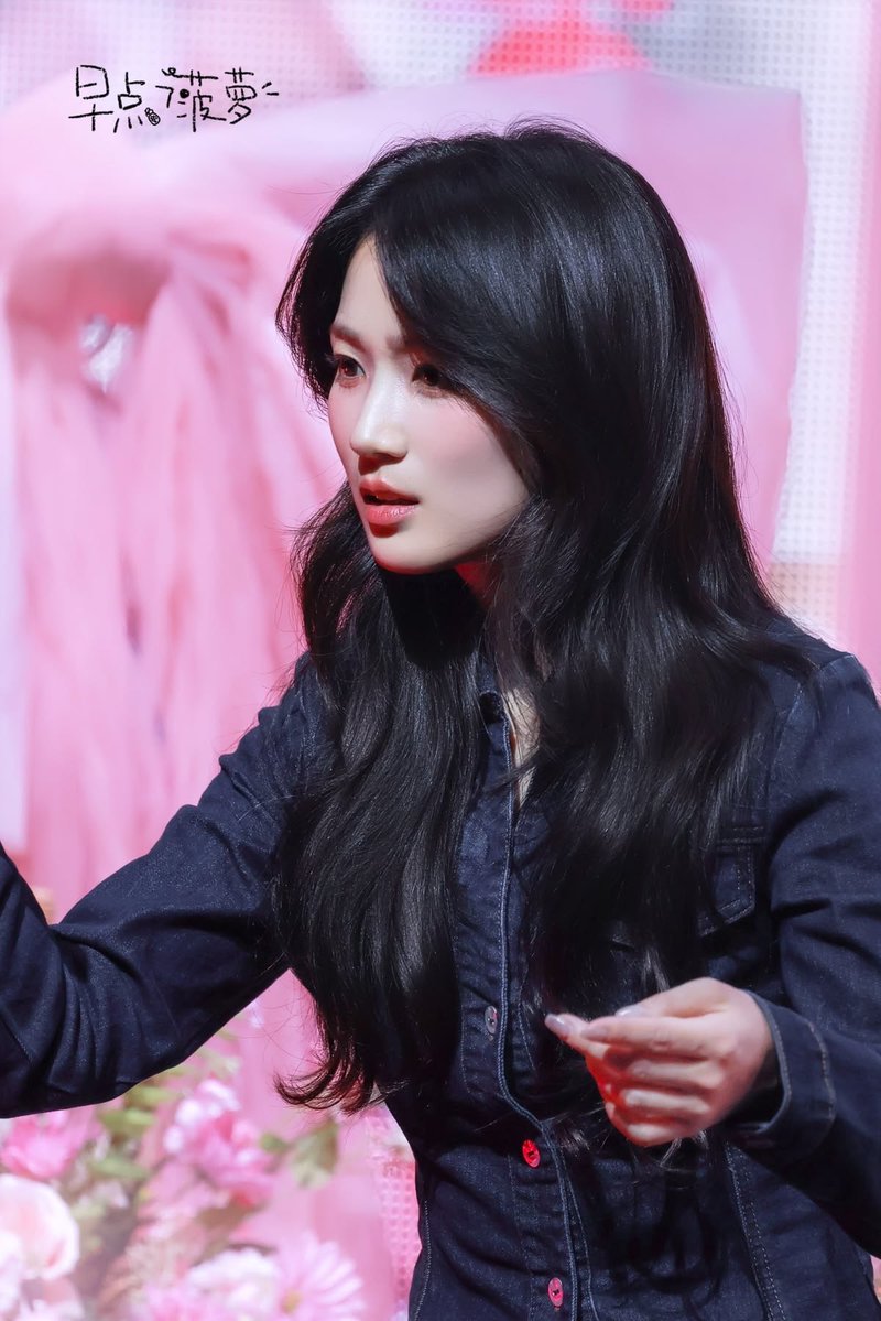 the kim hyeyoon tweet media