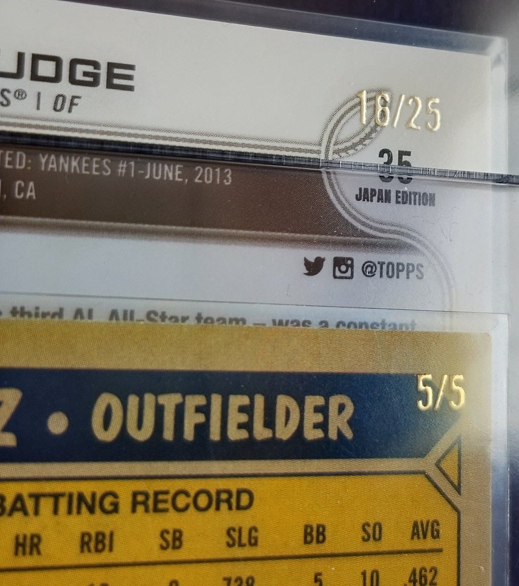 fkatCXwVLM93580's tweet image. A real moment from the WBC.

Judge hitting.
Rodríguez fielding.

In 2026, they met on the world stage.

Not just a coincidence — a story written by the game itself.

2022 Topps Japan Edition
Aaron Judge × Julio Rodríguez (RC)

Both cards were pulled in Japan.

#MLB #BaseballCards