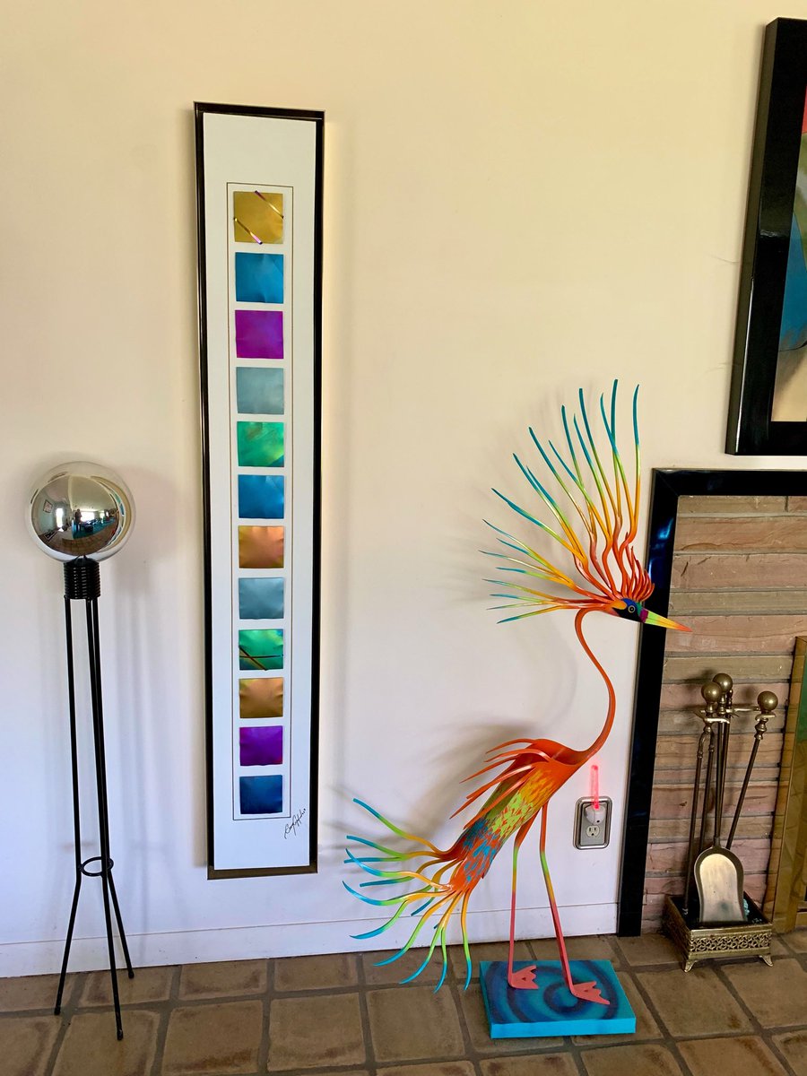 MitchandMarcy's tweet image. When it comes to #style, we cannot resist contemporary and #colorful art! #AtHome 
🖼️ 📸 #mitchandmarcyphotos 

#DailyPictureTheme #decor