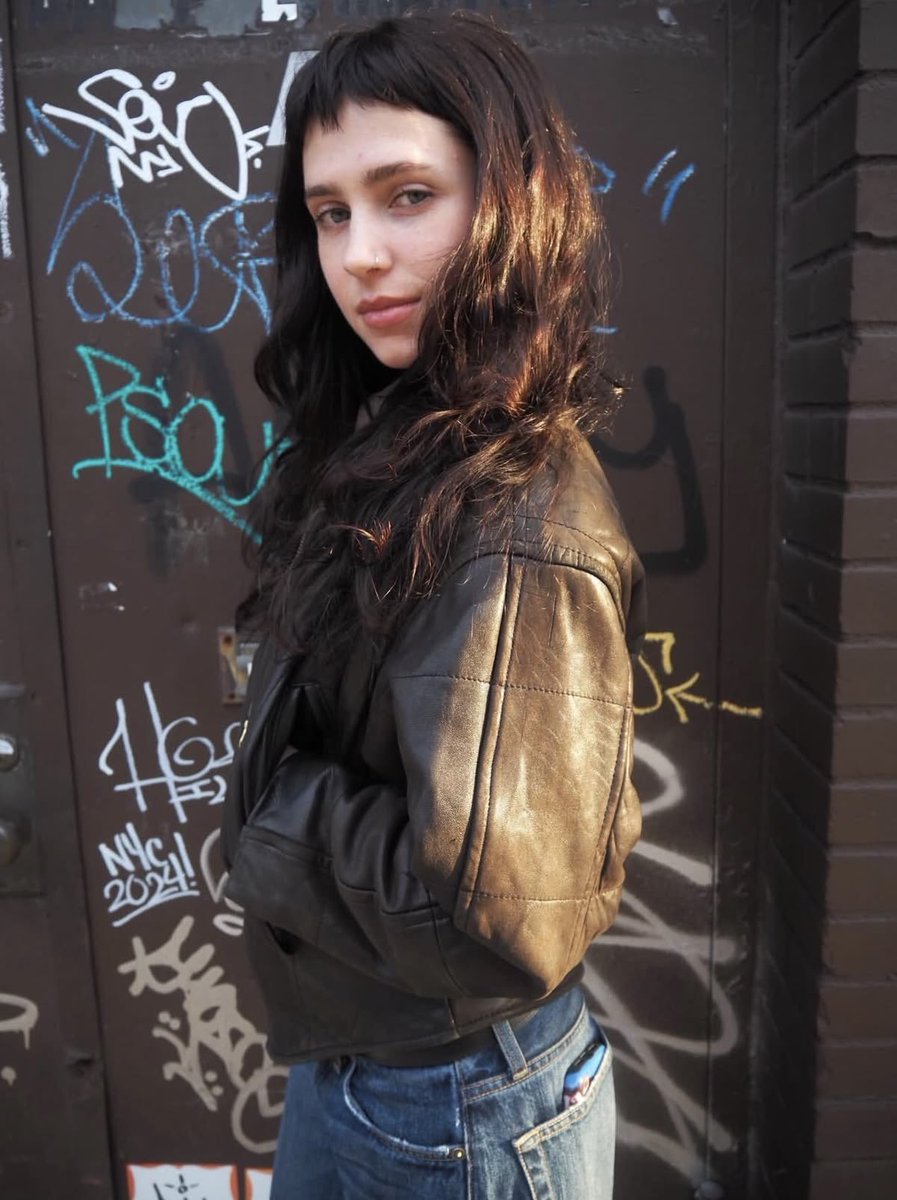 Clairo’s Jewels tweet media