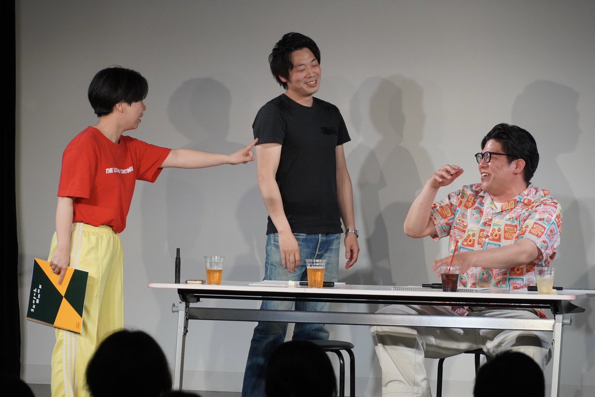DotonboriT's tweet photo. 『安達軍団活動報告会 ～お花見編～』

仲良し4人組のはずが、
公演の曲選びで仲間割れ⁉️
後半は、竹内さんがお題選びでブチギレたと話題の
ボードゲーム「ito」で大盛り上がり🥳
ミラクルプレーが連発しました🌟

次回開催もお楽しみに🌷

#安達軍団活動報告会 https://t.co/zUfhzoGTF9