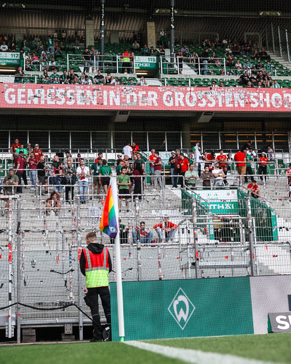 FCAugsburg's tweet image. Defekter ICE: Aufgrund eines Zugausfalls werden es heute hunderte #FCA-Fans nicht ins Weserstadion schaffen! 😖 Das ist bitter - gutes Durchhaltevermögen allen Betroffenen! ✊

#SVWFCA