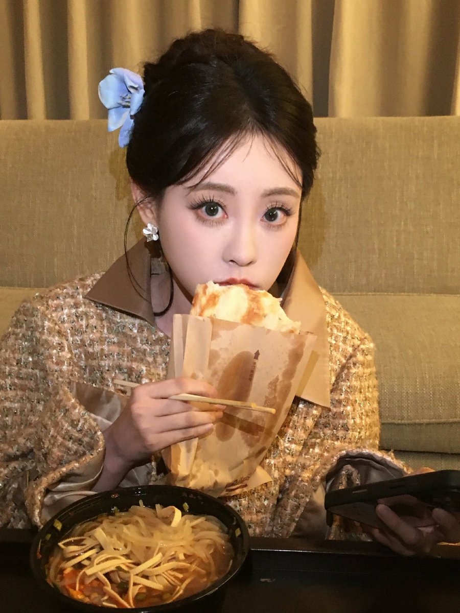 𝘏𝘢𝘯𝘯𝘢𑁍 tweet media