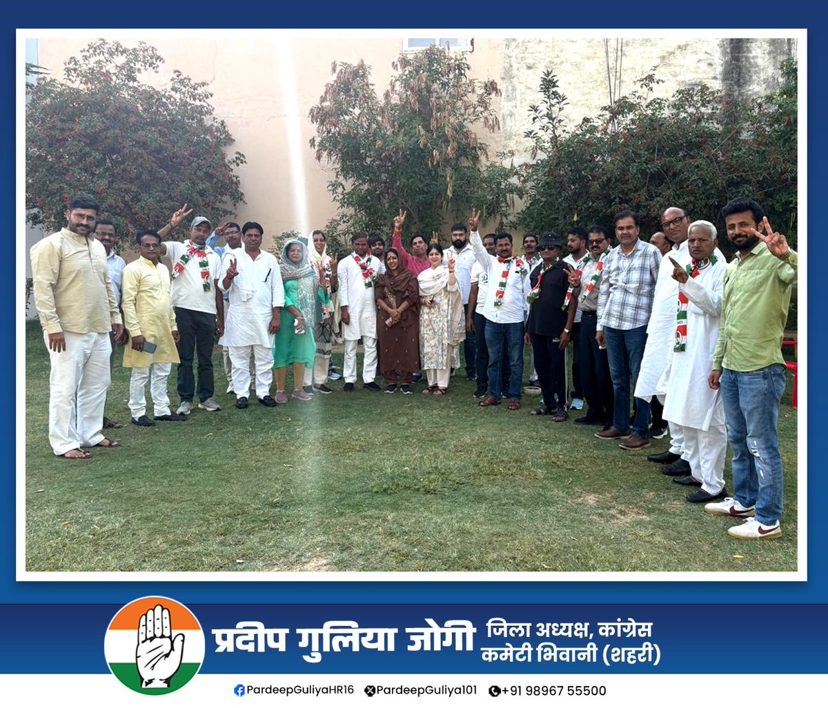 bhiwani_gulia's tweet image. हरियाणा से सह प्रभारी श्री जतिंदर बघेल जी के साथ रेवाड़ी नगर परिषद चुनाव के दौरान सभी कार्यकर्ताओं के साथ डोर-टू-डोर जनसंपर्क अभियान किया। कार्यकर्ताओं में जबरदस्त उत्साह देखने को मिला और सभी ने मिलकर चुनाव को मजबूती से लड़ने का संकल्प लिया। ✊

#Rewari
#ElectionCampaign