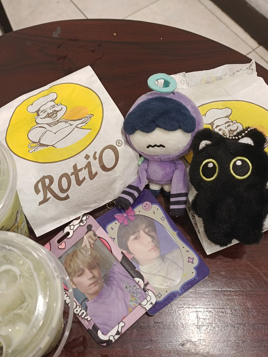 ︎︎︎ ︎ tweet media