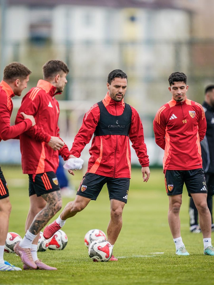 dhaspor's tweet photo. 📌 Zecorner Kayserispor, ikas Eyüpspor maçının hazırlıklarını tamamladı

📎 https://t.co/P5LWpA5tKg https://t.co/QDNG1AQatv