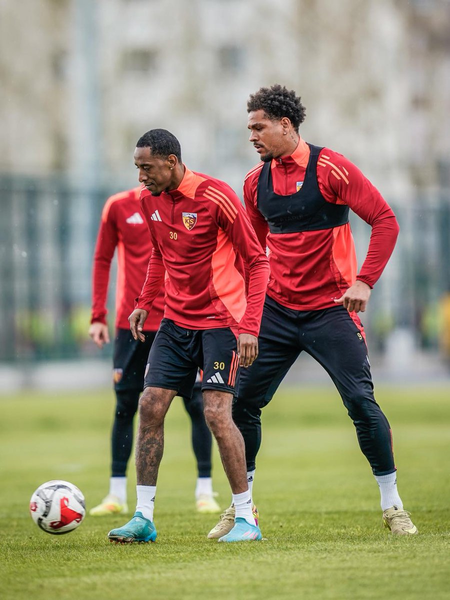 dhaspor's tweet photo. 📌 Zecorner Kayserispor, ikas Eyüpspor maçının hazırlıklarını tamamladı

📎 https://t.co/P5LWpA5tKg https://t.co/QDNG1AQatv