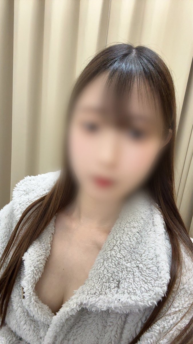 柚香 tweet media