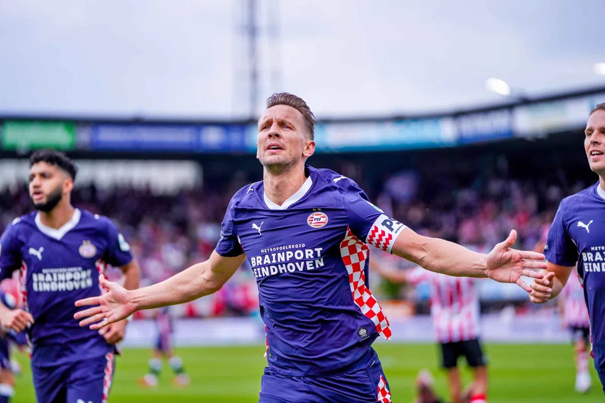 Daan tweet media