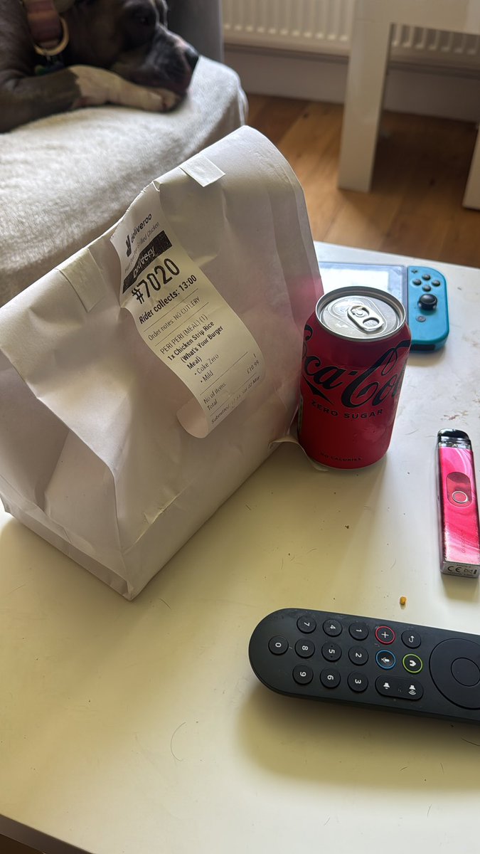 cash_master44's tweet photo. A SubSlave Just Order My Lunch 🥗 🤑💸 https://t.co/K9QPLuCgLv