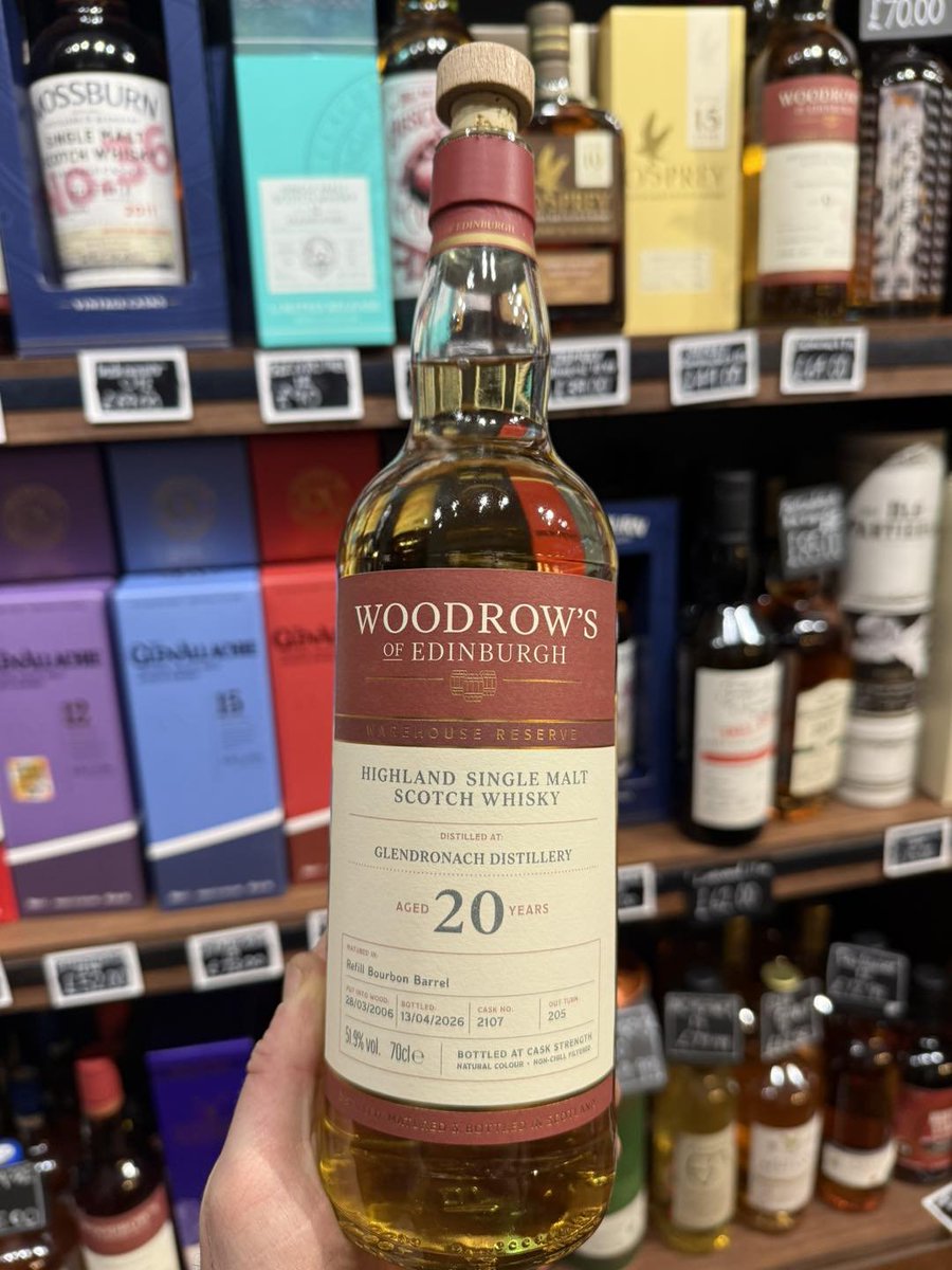 watches_whisky's tweet image. Aberdeen Whisky Shop has new arrival of 20 yo Glendronach single cask #whisky from Woodrow’s Of Edinburgh bottler. aged in a refill bourbon barrel. 51.82% ABV. £176
#Glendronach
aberdeenwhiskyshop.co.uk/products/glend…