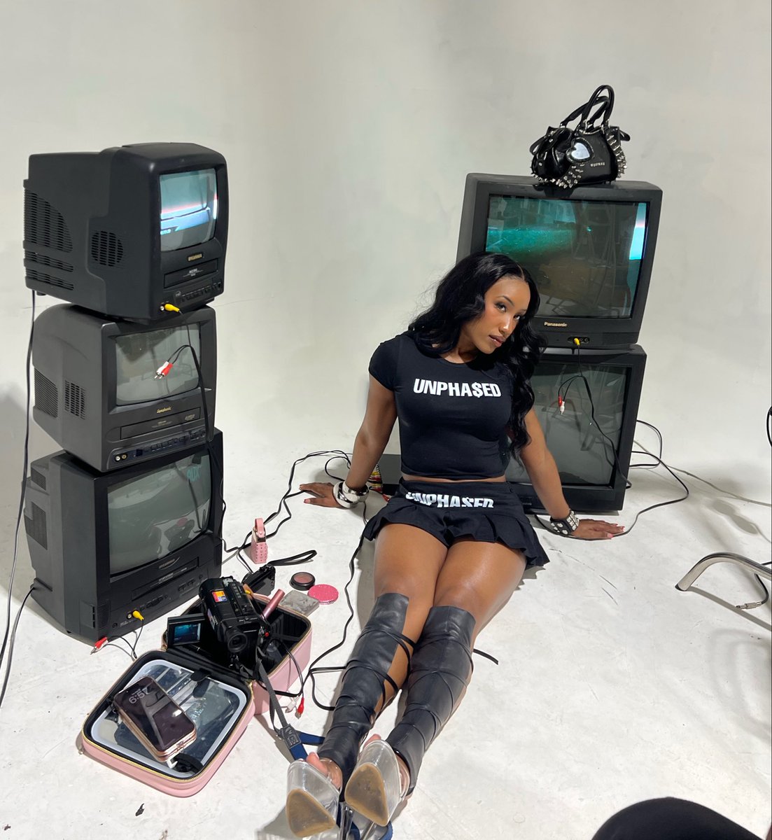 $ tweet media
