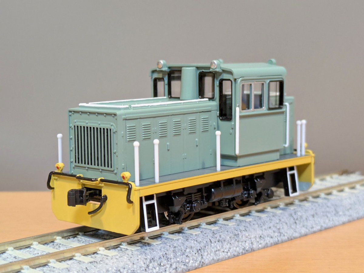 p_midoribus's tweet photo. PLUMの1/80小型機関車凸型が完成。
勝手が分からず思ったより大変だったものの、なんとか形になって一安心。
HOゲージの貨車には手を出さない方針なので、客車を牽かせて遊ぼうと思います。
(ただ家にスイッチャーがあると貨車を呼びそうで怖い) https://t.co/WrUE32Da34