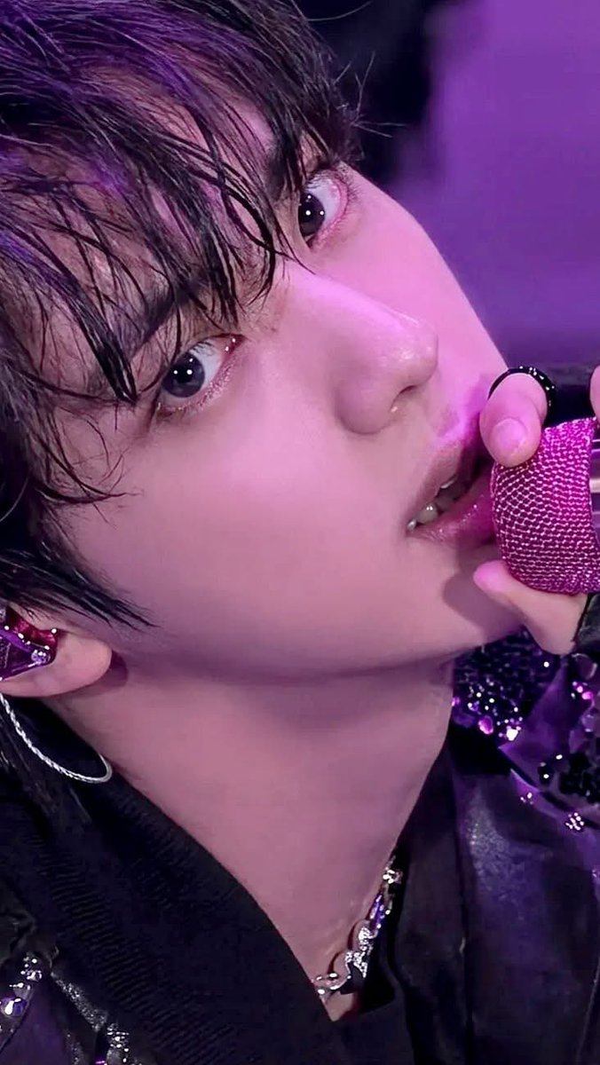 JinLover 🍎 tweet media