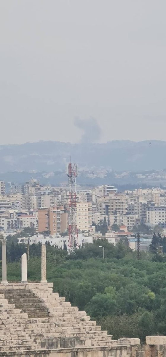 Palestine1news's tweet image. Israeli occupation aircraft launch raids on towns and areas in southern #Lebanon: Kfar, Yater, and Majdal Selm.