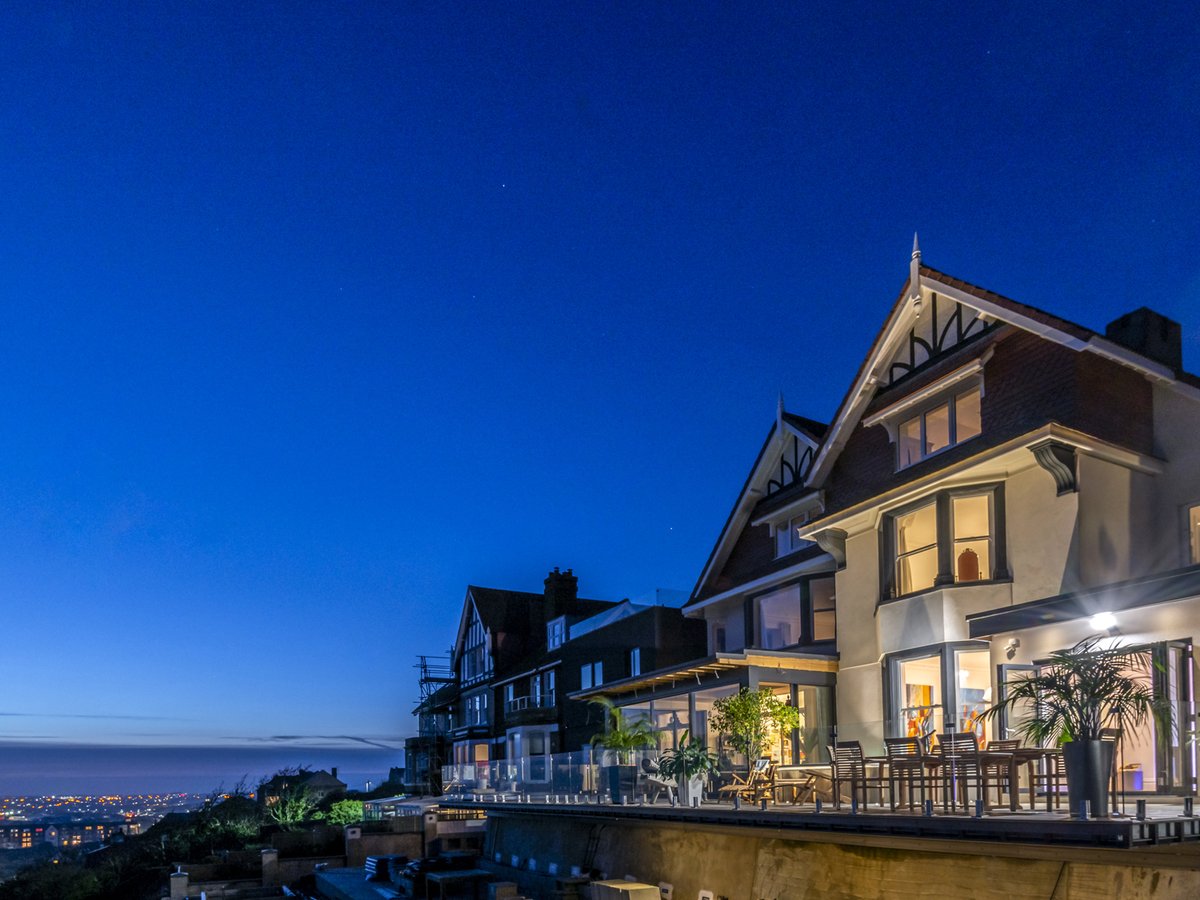 scateringcouk's tweet image. Cliffhanger, a 6-bed retreat in Hastings sleeping up to 14 people.

🛁 Hot tub
📍 Hastings, East Sussex

selfcatering.co.uk/england/east-s…

#Hastings #EastSussex #HotTub #HolidayCottage #SelfCatering