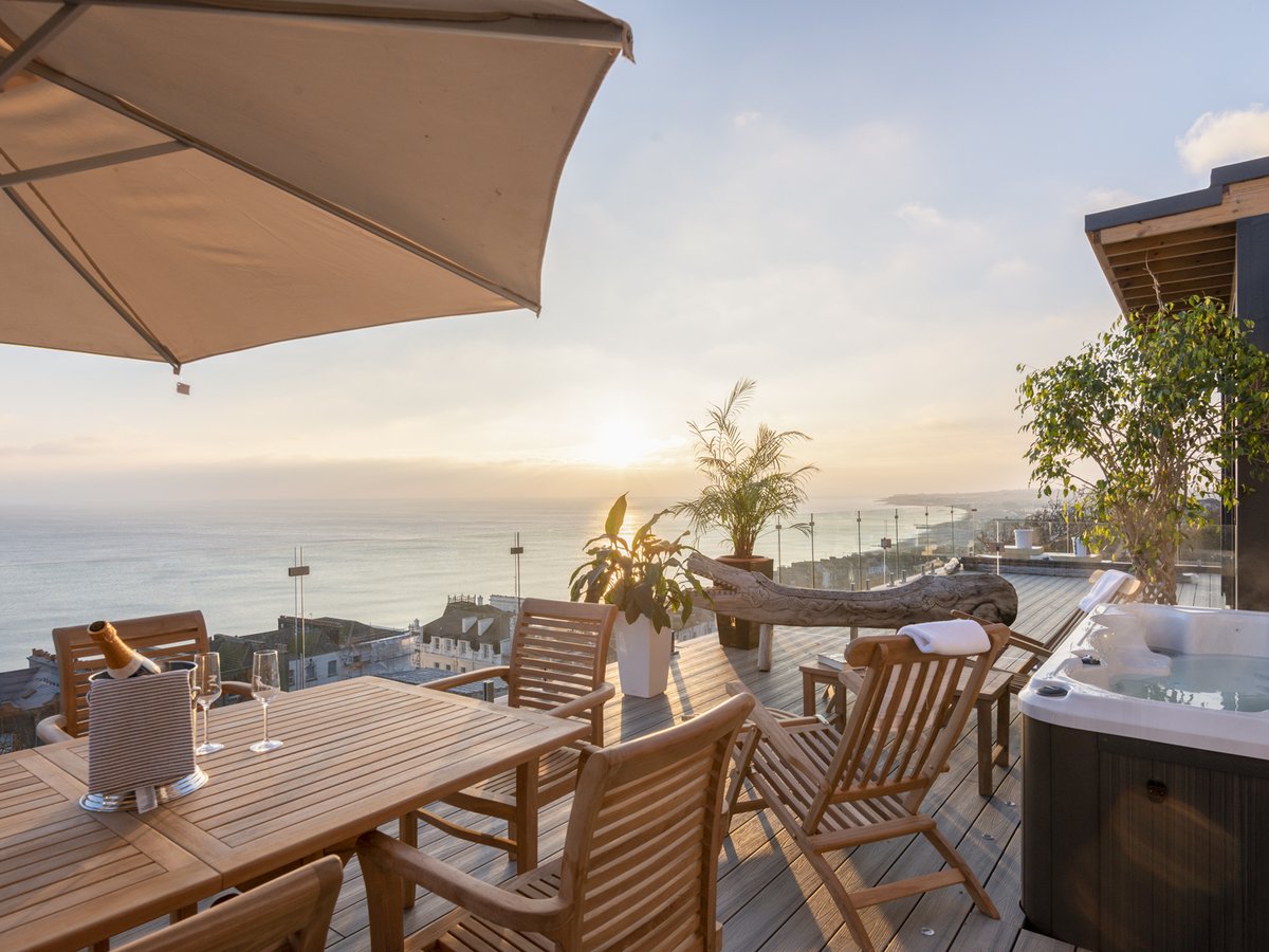 scateringcouk's tweet image. Cliffhanger, a 6-bed retreat in Hastings sleeping up to 14 people.

🛁 Hot tub
📍 Hastings, East Sussex

selfcatering.co.uk/england/east-s…

#Hastings #EastSussex #HotTub #HolidayCottage #SelfCatering