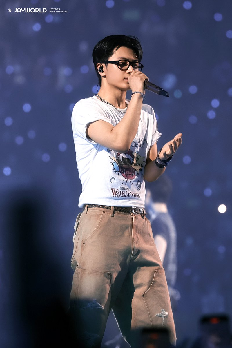 JayWorld tweet media