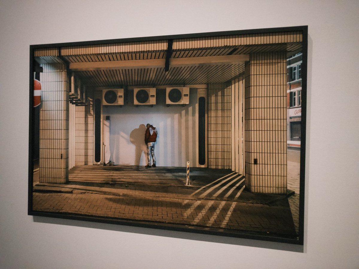 ken_uegane's tweet photo. 美術館にゆきました トレイシーエミンの独白の映像(作品)に なぜか心を掴まれてしまって 眺めたまま映像が何周もしていた https://t.co/YReENajVMj