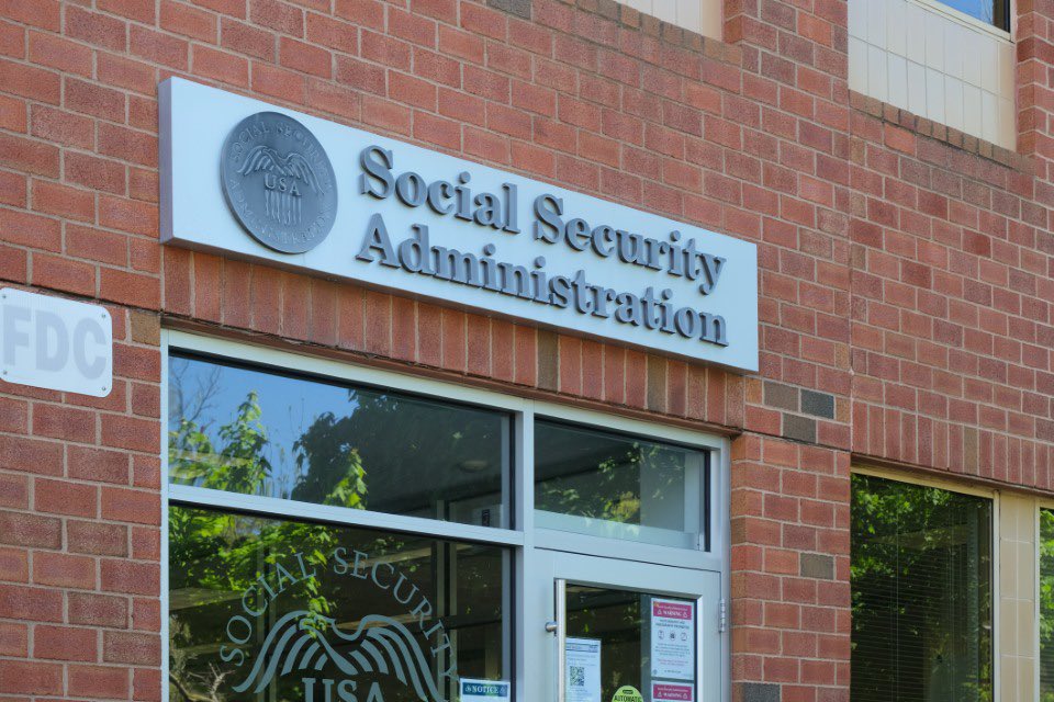 MillerIIIF's tweet image. # X 4 … “ Recovery of my Back pay ( 7 months 2023 &amp;amp; 3 months 2024 ) &amp;amp; overpayment ( $92 * 26 months ) &amp;amp; stopping a -$92 deduction “ … Post 1 Of 1 / “ Lawyer #Retainer “ …☝️…  

The ( @SSA ) @SocialSecurity Administration … #Philadelphia #Pennsylvaina Field Office …