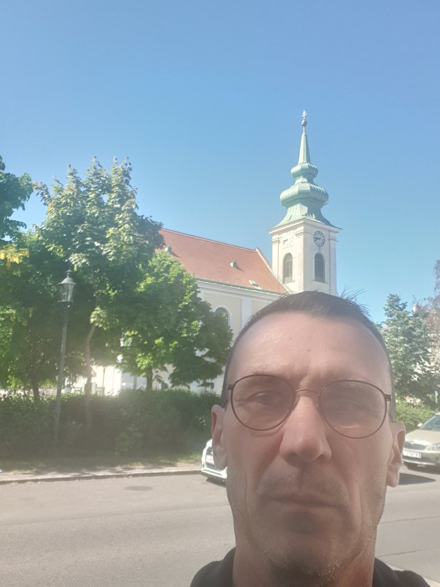 Roman Hiller tweet media