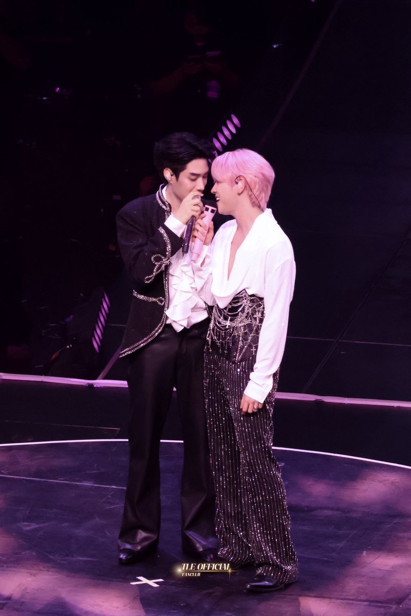 2.05.2026 : คุณผู้หญิงครับ 🎶🥂

TLEFIRSTONE DMDLAND3 D1
#DMDLAND3DAY1

#Tle_mtm #Firstone 
#เติ้ลเฟิร์สวัน #TleFirstone