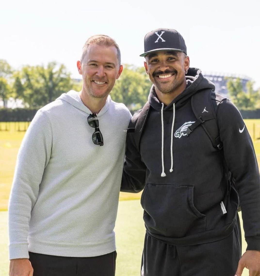 thomasrp93's tweet image. Lincoln Riley, former OC of Jalen Hurts, spending time with him this offseason.

Really shows you how uncoachable Hurts is, right? 

#Eagles