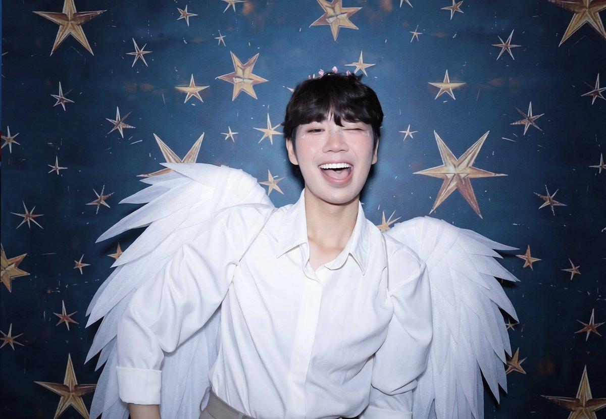 NguyenTanLoc170's tweet image. "Cứ nghĩ anh là Mặt Trời, nhưng hóa ra anh là cả một ngân hà vì sao!"😘😘😘
📸Photo: Linh Linh photobooth 🔥
#model #freelancemodel #photobooth #trending