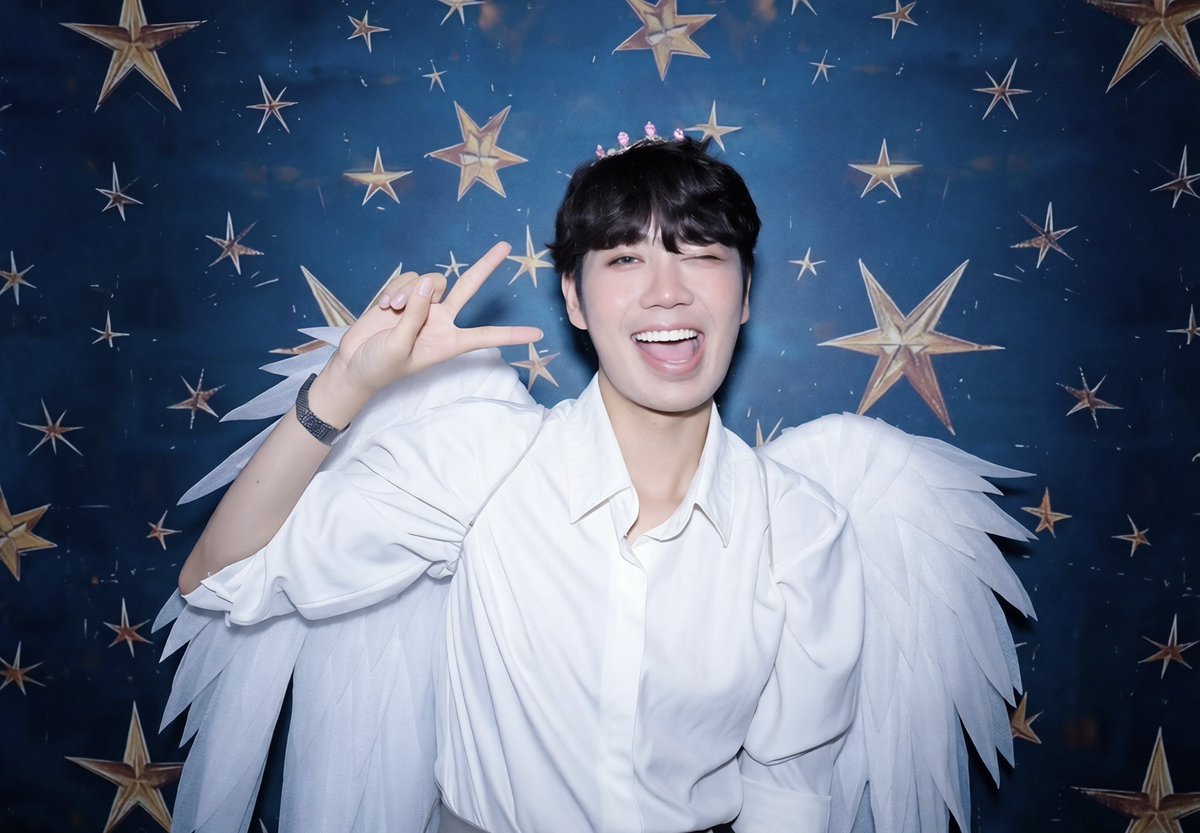 NguyenTanLoc170's tweet image. "Cứ nghĩ anh là Mặt Trời, nhưng hóa ra anh là cả một ngân hà vì sao!"😘😘😘
📸Photo: Linh Linh photobooth 🔥
#model #freelancemodel #photobooth #trending