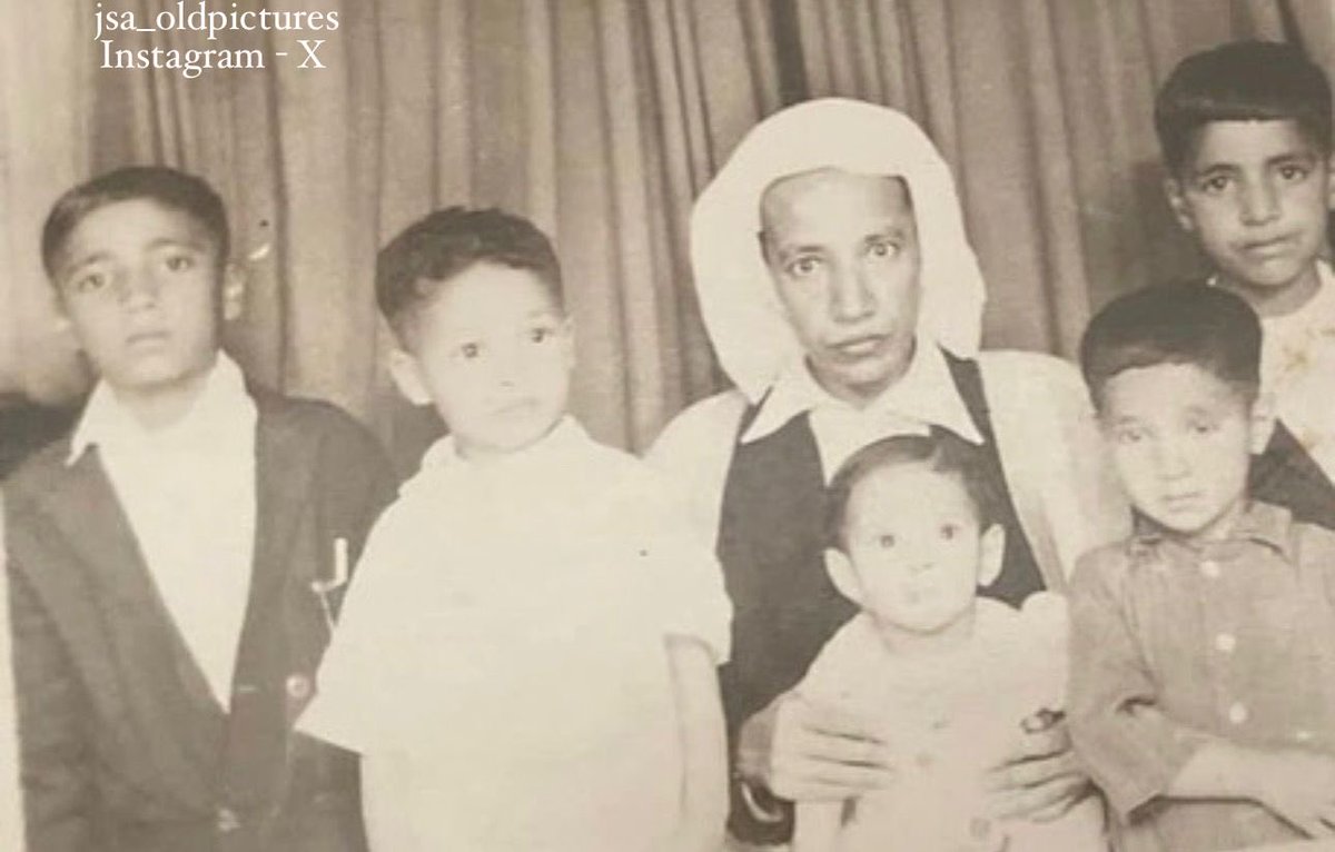 JSA_OldPictures's tweet photo. القطيف - ١٩٥٩م

الحاج عبدالله منصور
 آل عبدالحي وأبنائة.

#القطيف https://t.co/Y8821zmGgT