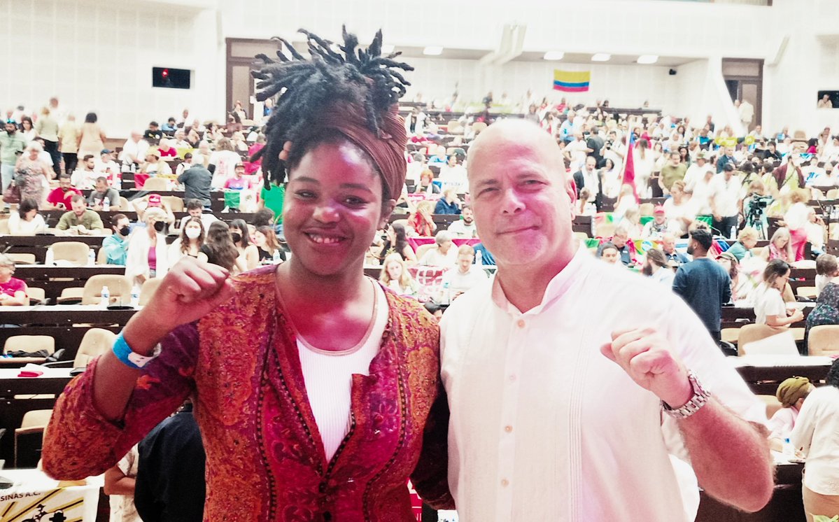 Con nuestra hermana Shakille Fontenot, en el Encuentro Internacional de Solidaridad con #Cuba por el #1deMayo #CDRCuba #LaPatriaSeDefiende