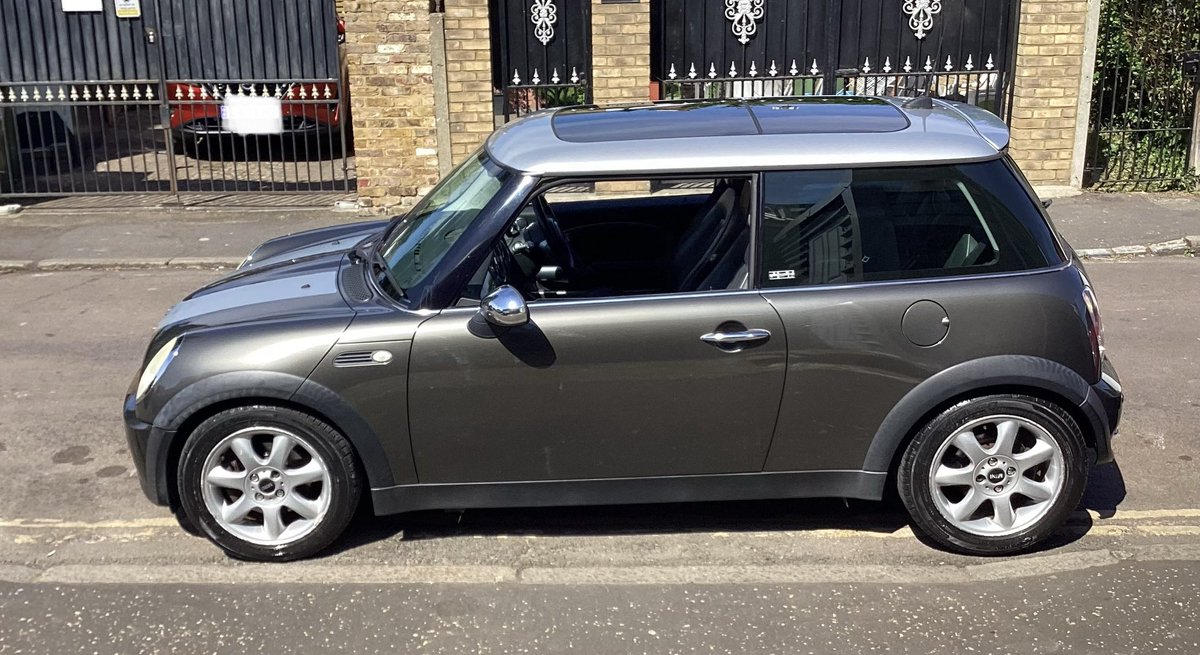 Londonmini1's tweet image. Another busy day.
Second purchase.
Limited Edition 
Mini Cooper Park Lane
Panoramic Electric Roof
Low Mileage 
Sold by us 3 Years ago.
Another Very Happy Client.
More Details:Londonmini.net
#ParkLane
#Mini
#Love
#Sell
#WeDeliver
#TheBestMinis