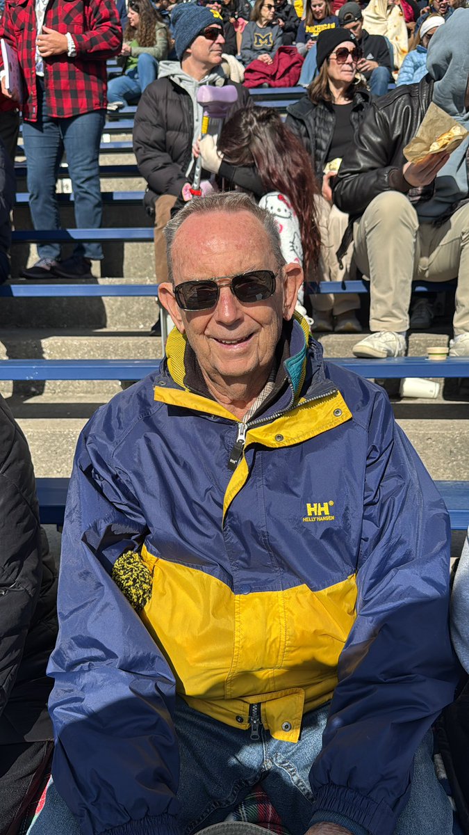 audrey_rose111's tweet photo. Posting on behalf of my grandpa, Henry Hofstra, MSW U of M Class of 1970. βHere to celebrate my granddaughter, Claudia, Class of 2026! I was in school during Schembechlerβs first year! Go Blue!β γ½οΈ#MGoGrad https://t.co/AvT8mqUaUW