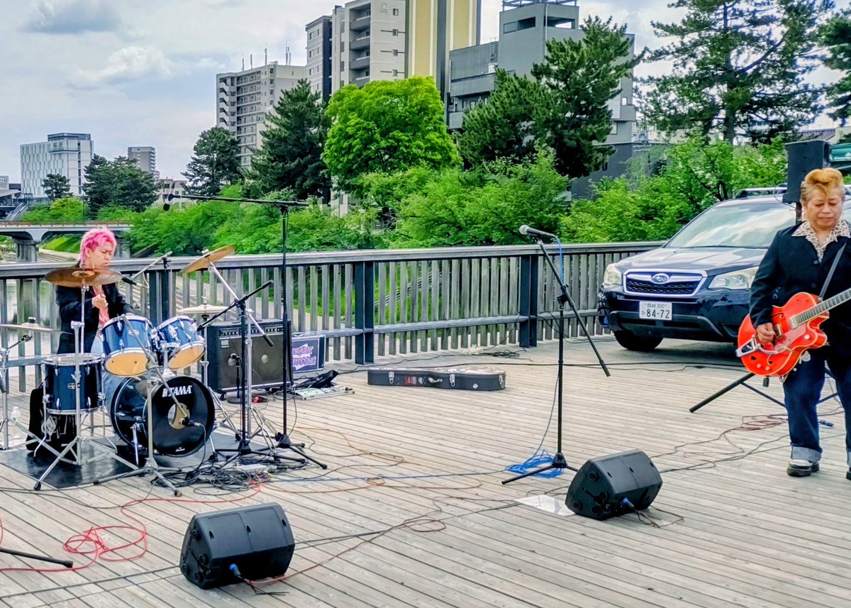 GARBAGE_Komatsu's tweet image. 🤡🚚🥁【#フリマ軍団ガーベージ】🎸🚚🤖

先週の土曜日は毎年恒例の
桜城橋JUKEBOX PARTY ×
Haney's青空ツイスティン♪
初回から毎年参加してます。

ギドラのソフビや電車のおも
ちゃ、レコード等お買上頂き
ました♪心より感謝致します
#GARBAGE
#海鼠屋
#CRAZYSHUFFLE
#石飛屋
#763SHOP
#桜城橋