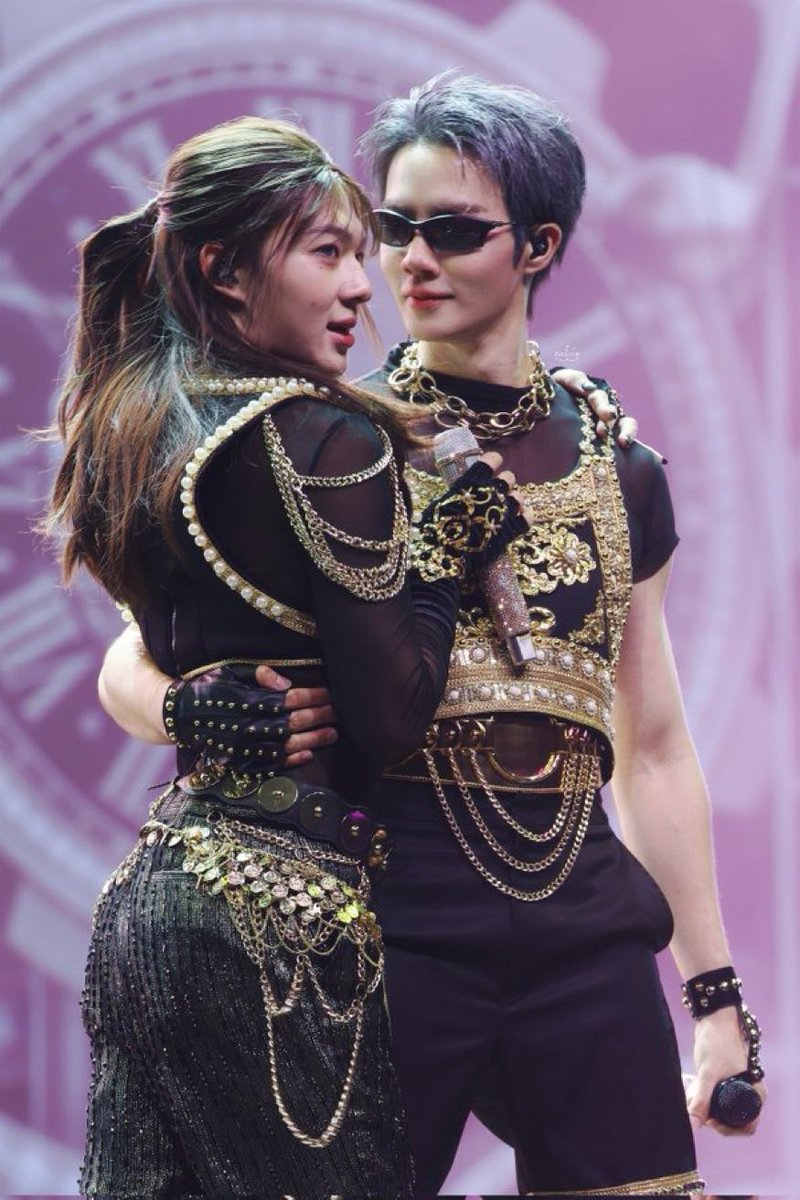 ZeeNuNew always bring everything to their performances, they LOVE ZeeNuNew always bring everything to their performances, they LOVE