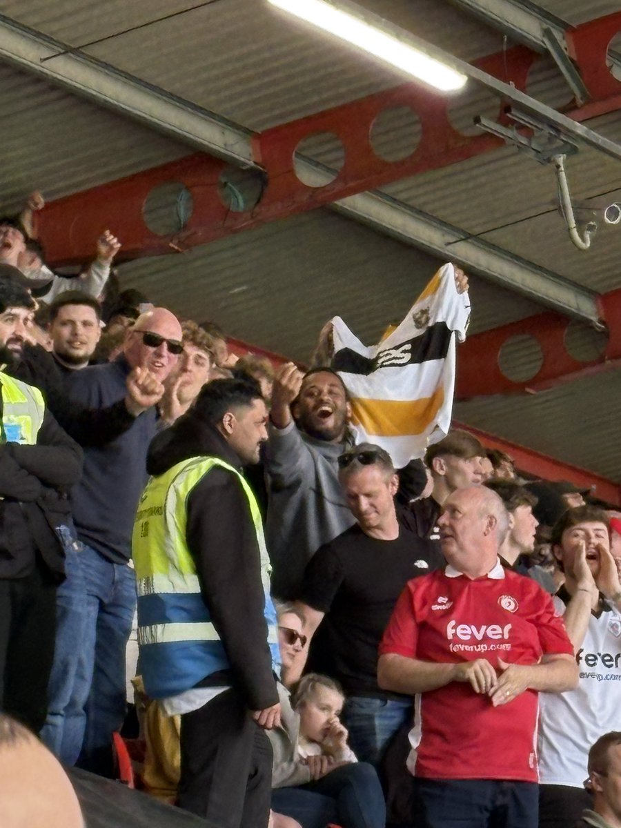 cal_scfc's tweet photo. Arguably the most embarrassing thing you can do at the football https://t.co/bTqeEMeOBh